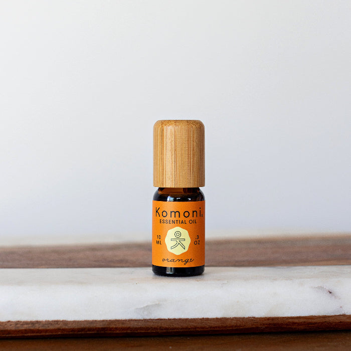KOMONI Orange Essential Oil, 10 ml, product packaging