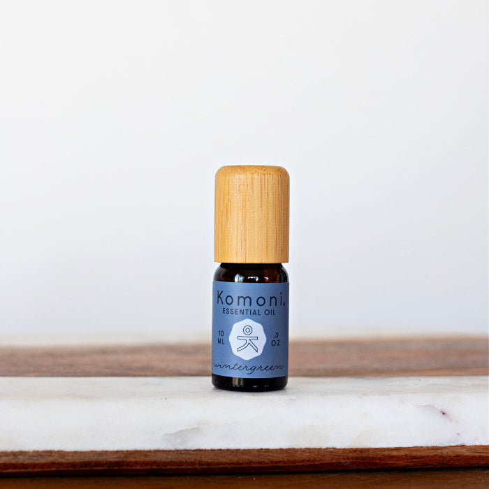 KOMONI Wintergreen Essential Oil, 10 ml, product packaging